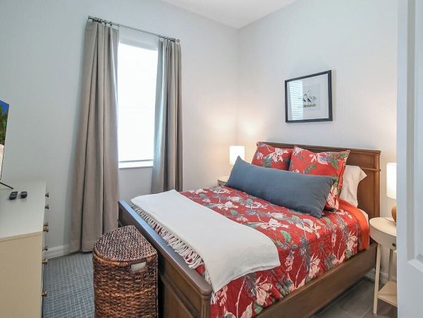 Discover Luxurious Living at Venice