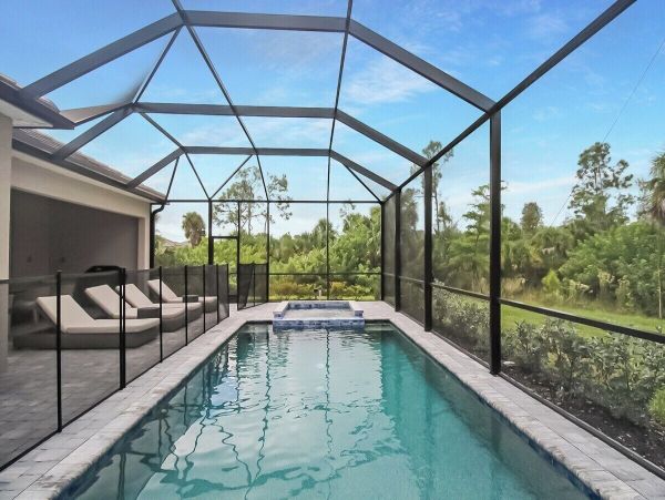 Discover Luxurious Living at Venice