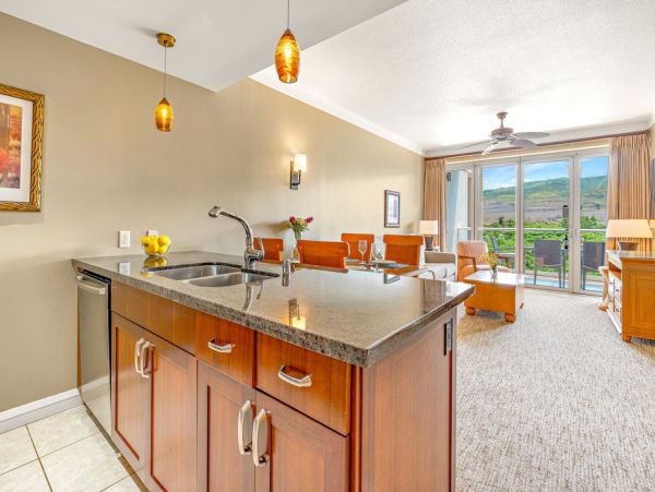 Maui Vacation Rentals Luxury Maui Oceanview & Mountain View Suite