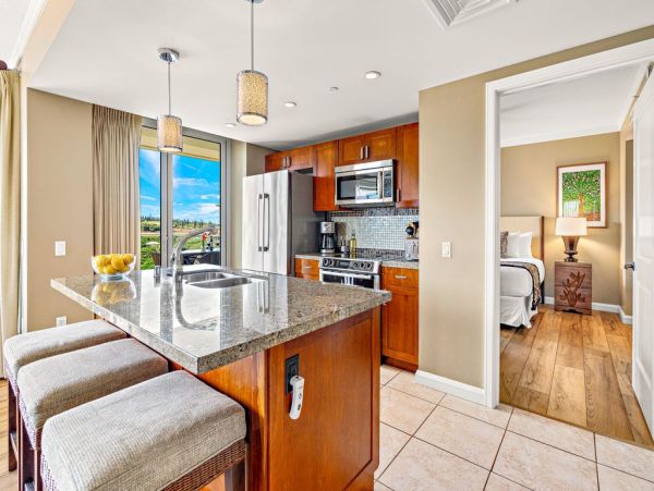 Maui Vacation Rentals Luxury 3-Bedroom Ocean View Suites in Kaanapali