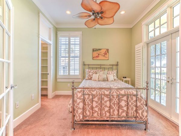 Clearwater Beach Vacation Rentals 4-Bedroom Monthly Rental with Pool & Spa