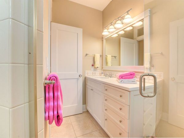 Clearwater Beach Vacation Rentals 4-Bedroom Monthly Rental with Pool & Spa