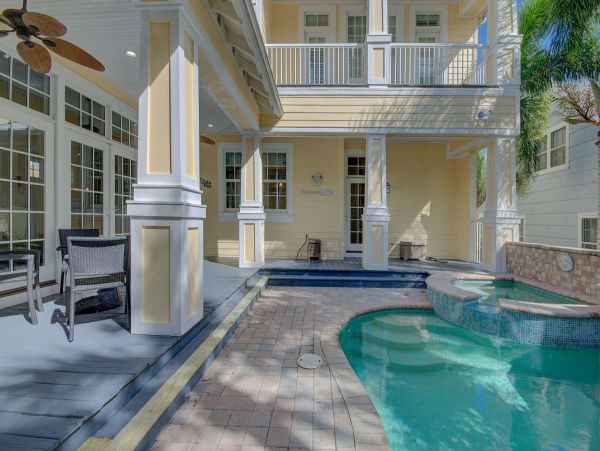 Clearwater Beach Vacation Rentals 4-Bedroom Monthly Rental with Pool & Spa