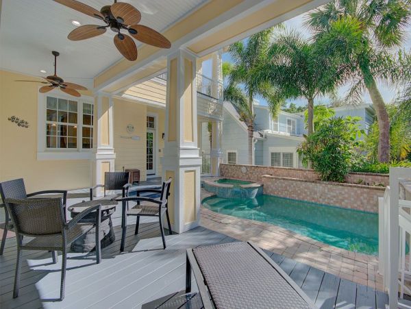 Clearwater Beach Vacation Rentals 4-Bedroom Monthly Rental with Pool & Spa
