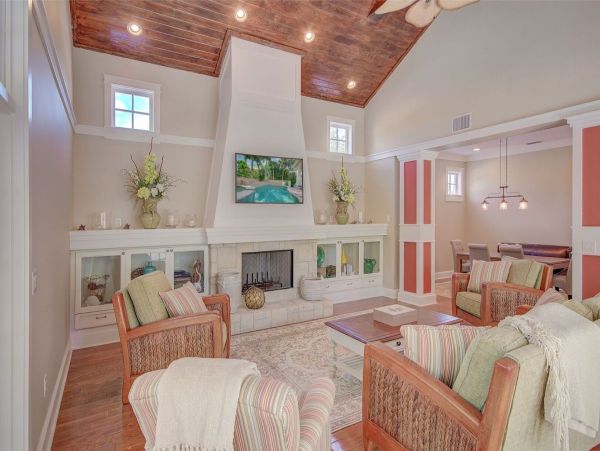 Clearwater Beach Vacation Rentals 4-Bedroom Monthly Rental with Pool & Spa