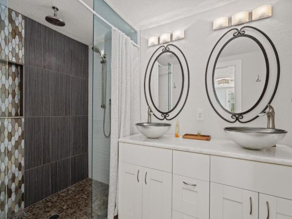 Clearwater Beach Vacation Rental Home with Pool & 4 Bedrooms Steps to the Beach