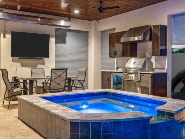 Clearwater Beach Vacation Rental Home with Pool & 4 Bedrooms Steps to the Beach
