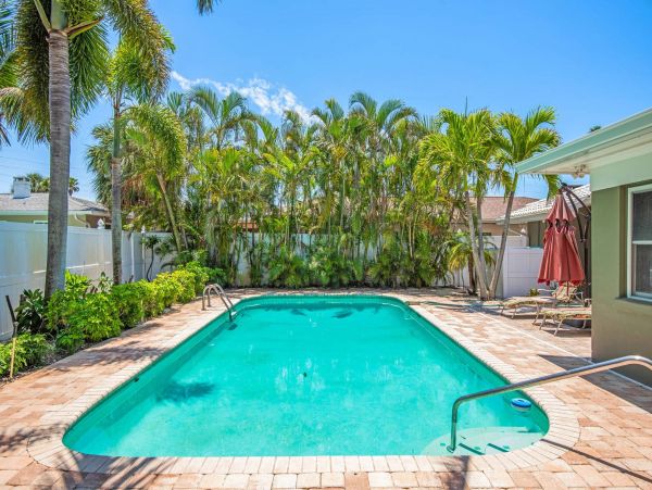 North Clearwater Beach Two Bedroom Vacation Rental - Pool Home Near Pier 60