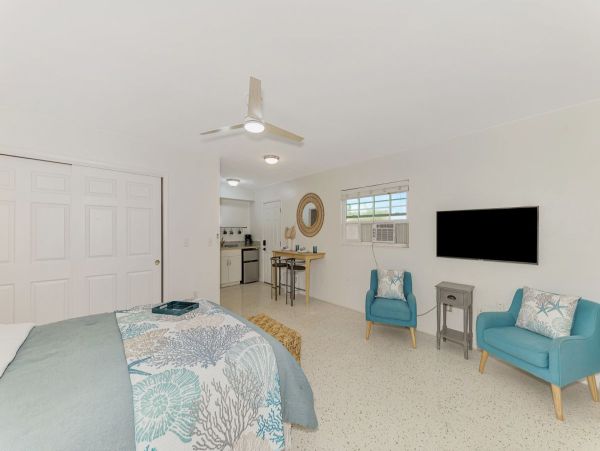 Siesta Key Vacation Rental with Private Hot Tub Dog-Friendly Florida Beach House