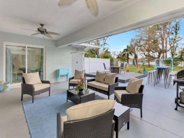 Siesta Key Vacation Rental with Private Hot Tub Dog-Friendly Florida Beach House