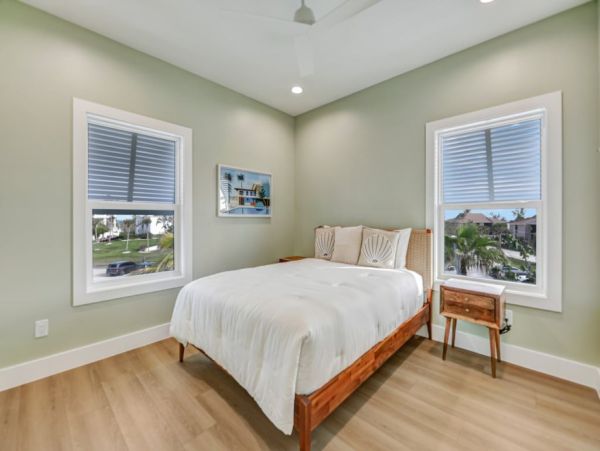 Sanibel Vacation Rental Home Pet-Friendly Beach House with Deck & Modern Amenities