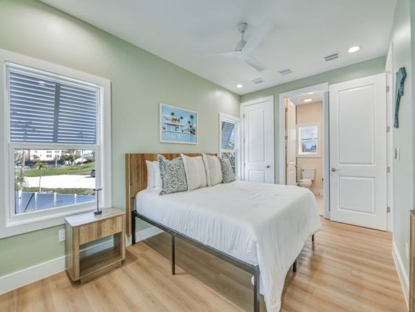 Sanibel Vacation Rental Home Pet-Friendly Beach House with Deck & Modern Amenities