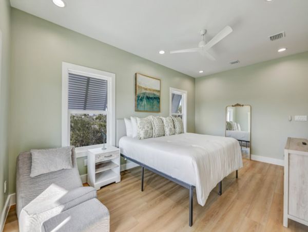 Sanibel Vacation Rental Home Pet-Friendly Beach House with Deck & Modern Amenities