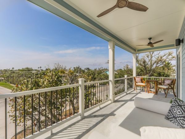 Sanibel Vacation Rental Home Pet-Friendly Beach House with Deck & Modern Amenities