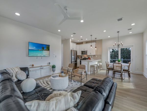Sanibel Vacation Rental Home Pet-Friendly Beach House with Deck & Modern Amenities