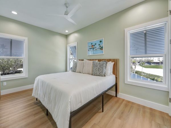 Sanibel Vacation Rental Home Pet-Friendly Beach House with Deck & Modern Amenities