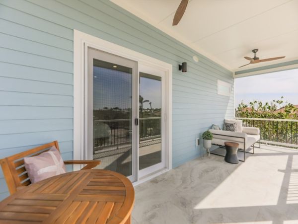 Sanibel Vacation Rental Home Pet-Friendly Beach House with Deck & Modern Amenities