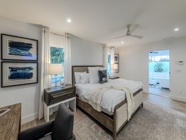 Luxury Home Rental n Naples - Beach House with Pool & Spa