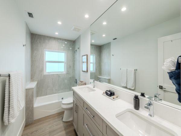 Luxury Home Rental n Naples - Beach House with Pool & Spa