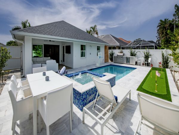 Luxury Home Rental n Naples - Beach House with Pool & Spa