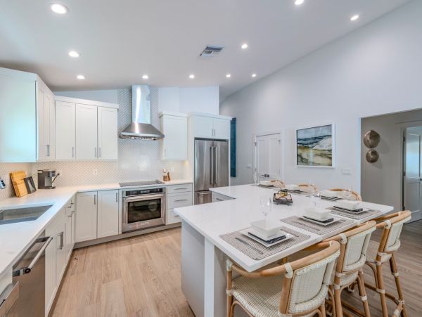 Luxury Home Rental n Naples - Beach House with Pool & Spa