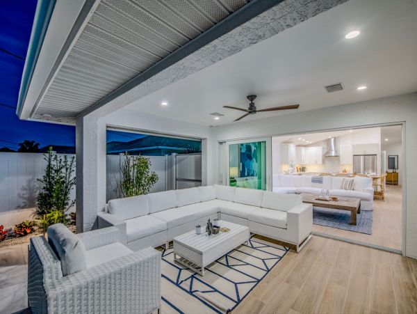Luxury Home Rental n Naples - Beach House with Pool & Spa