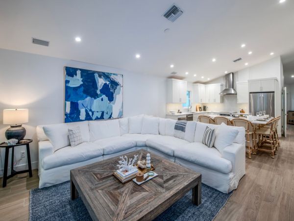 Luxury Home Rental n Naples - Beach House with Pool & Spa