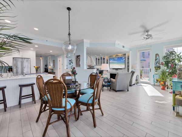 Luxury Waterfront Penthouse Condo – Boca Grande Vacation Rental