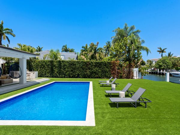 Hallandale Beach Vacation Rental – 5-Bedroom Luxury Waterfront Home with Pool & Dock