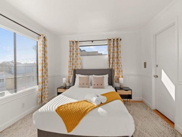 Pacific Beach Vacation Rental Stylish San Diego Condo Steps from the Pier