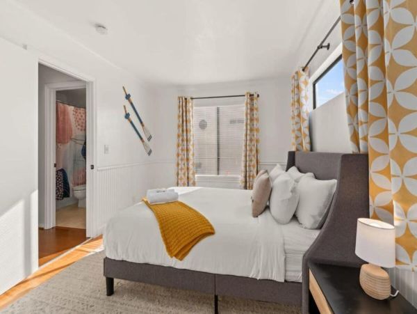 Pacific Beach Vacation Rental Stylish San Diego Condo Steps from the Pier