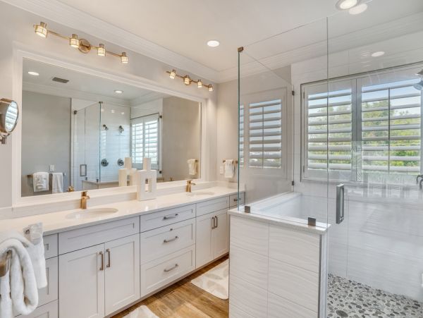 Luxury Beach House Four Bedroom in Treasure Island - Perfect Getaway