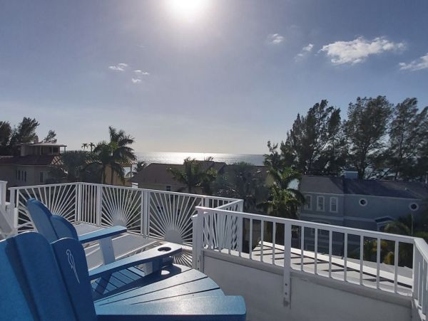Luxury Beach House Four Bedroom in Treasure Island - Perfect Getaway