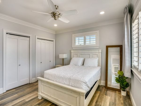 Luxury Beach House Four Bedroom in Treasure Island - Perfect Getaway