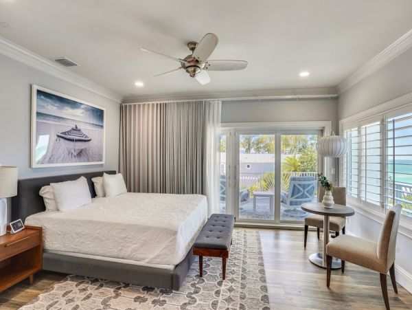 Luxury Beach House Four Bedroom in Treasure Island - Perfect Getaway