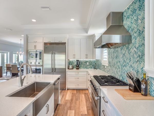 Luxury Beach House Four Bedroom in Treasure Island - Perfect Getaway