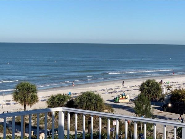 Luxury Beach House Four Bedroom in Treasure Island - Perfect Getaway