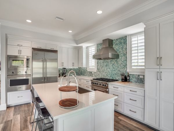 Luxury Beach House Four Bedroom in Treasure Island - Perfect Getaway