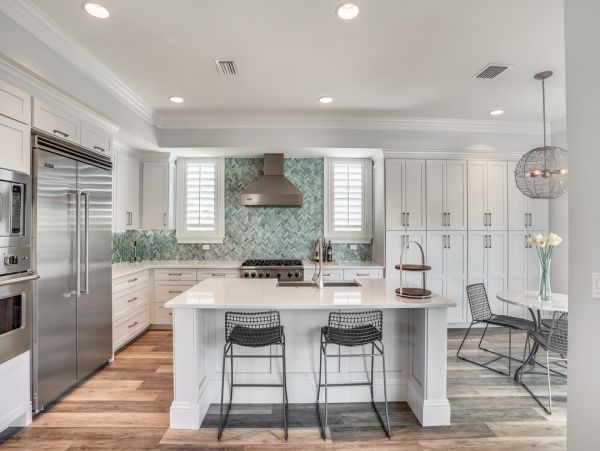 Luxury Beach House Four Bedroom in Treasure Island - Perfect Getaway