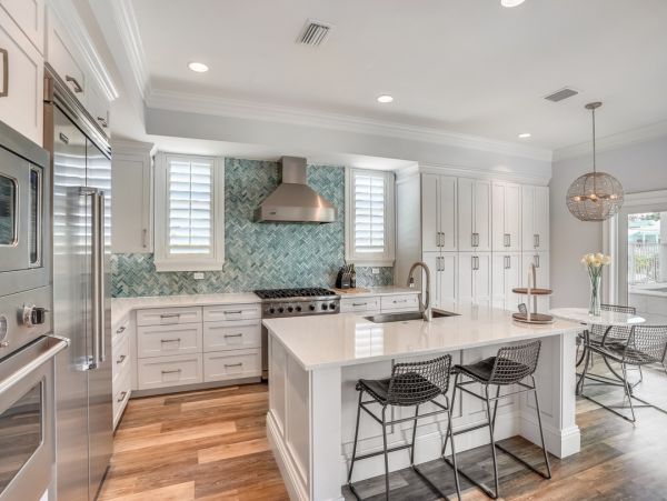 Luxury Beach House Four Bedroom in Treasure Island - Perfect Getaway