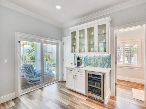 Luxury Beach House Four Bedroom in Treasure Island - Perfect Getaway