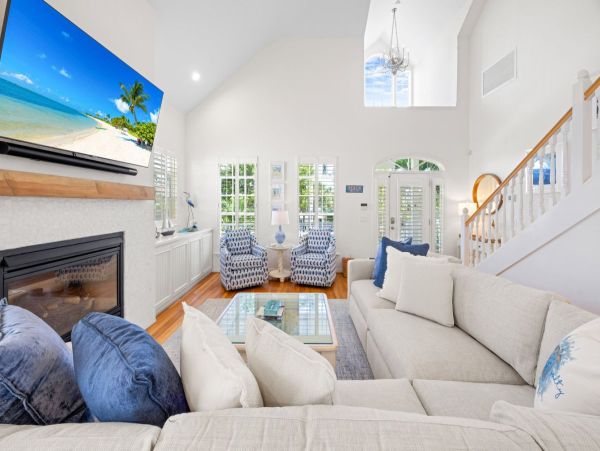 Luxury Captiva Island Vacation Rental with Pool, Hot Tub & Rooftop Deck Steps from the Beach
