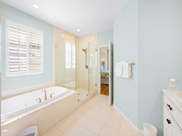 Luxury Captiva Island Vacation Rental with Pool, Hot Tub & Rooftop Deck Steps from the Beach