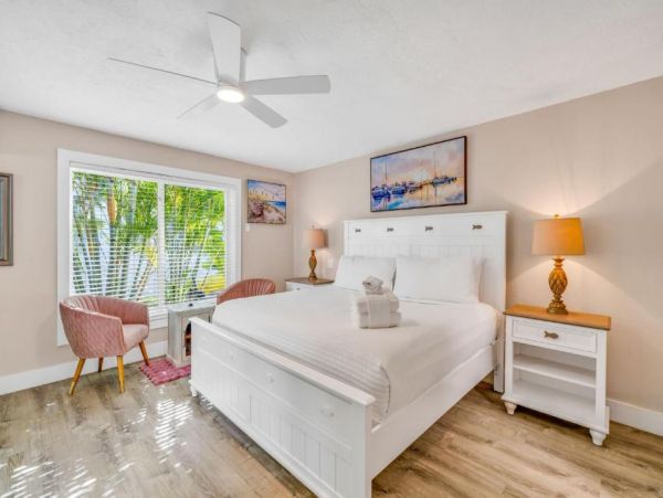 Luxury Waterfront Vacation Rental in Marathon FL Home with Heated Pool and Dock