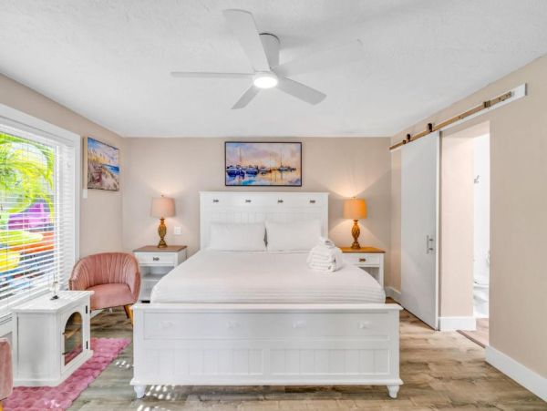 Luxury Waterfront Vacation Rental in Marathon FL Home with Heated Pool and Dock