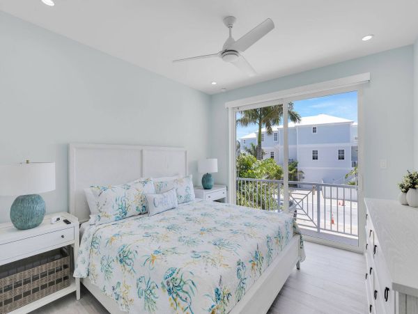 Luxury Marathon Florida Vacation Rental Waterfront Home with Deep-Water Dockage