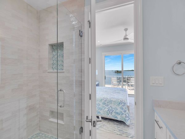 Luxury Marathon Florida Vacation Rental Waterfront Home with Deep-Water Dockage