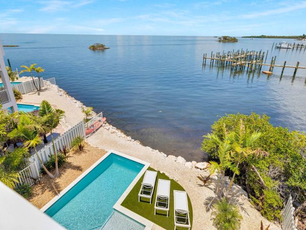 Luxury Marathon Florida Vacation Rental Waterfront Home with Deep-Water Dockage