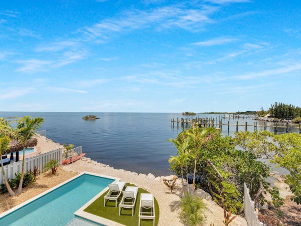 Luxury Marathon Florida Vacation Rental Waterfront Home with Deep-Water Dockage