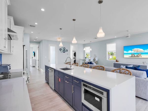 Luxury Marathon Florida Vacation Rental Waterfront Home with Deep-Water Dockage